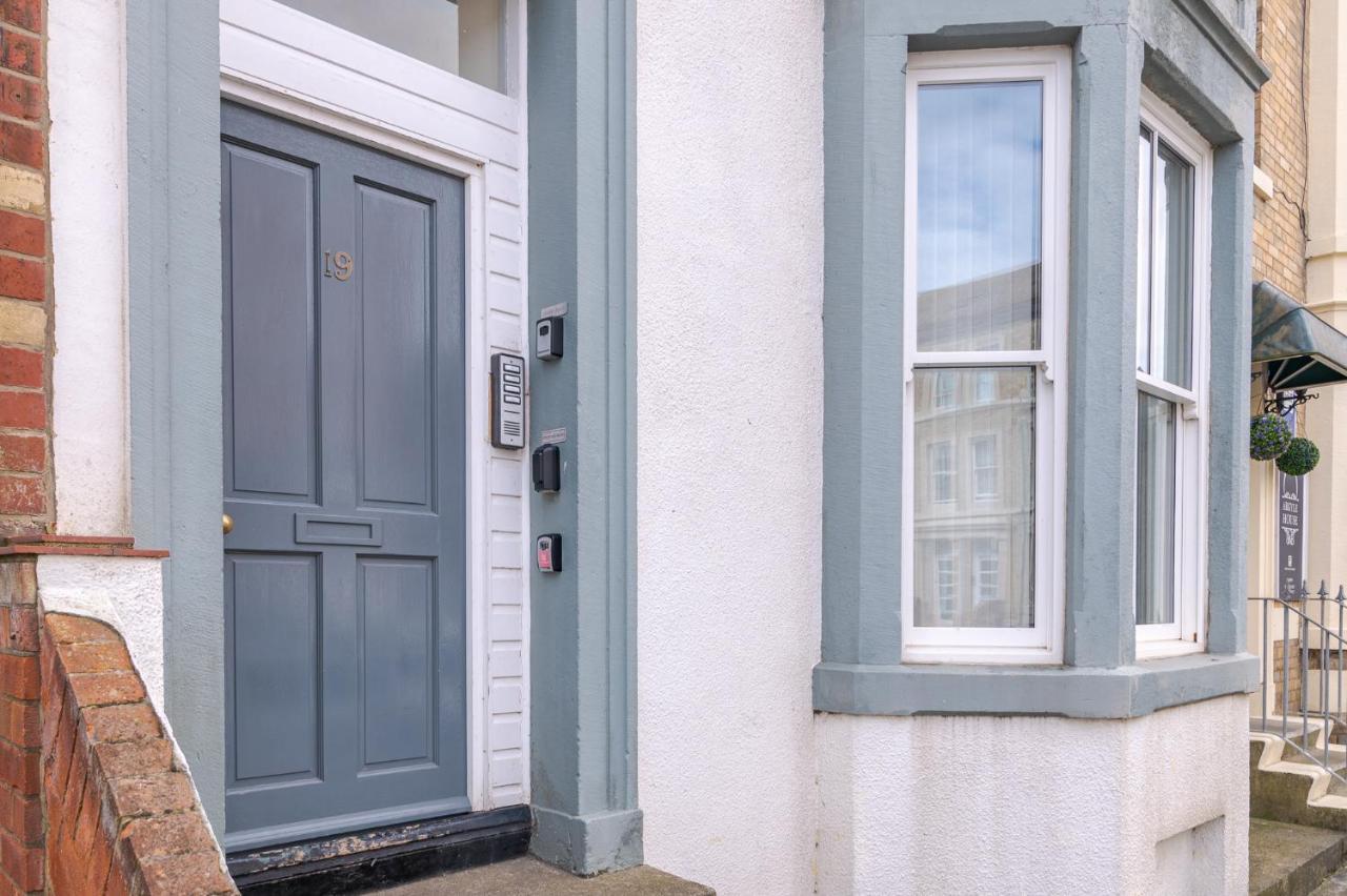 Appartamento Whitby Heights Esterno foto